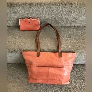In Beautiful Condition! HOBO Soft Coral Leather Shoulder Bag and Matching Wallet